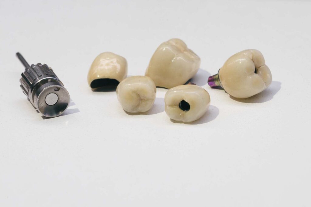 05 Zirconia or zirconia dental crowns for orthopedic screwdriver_Types of dental implants